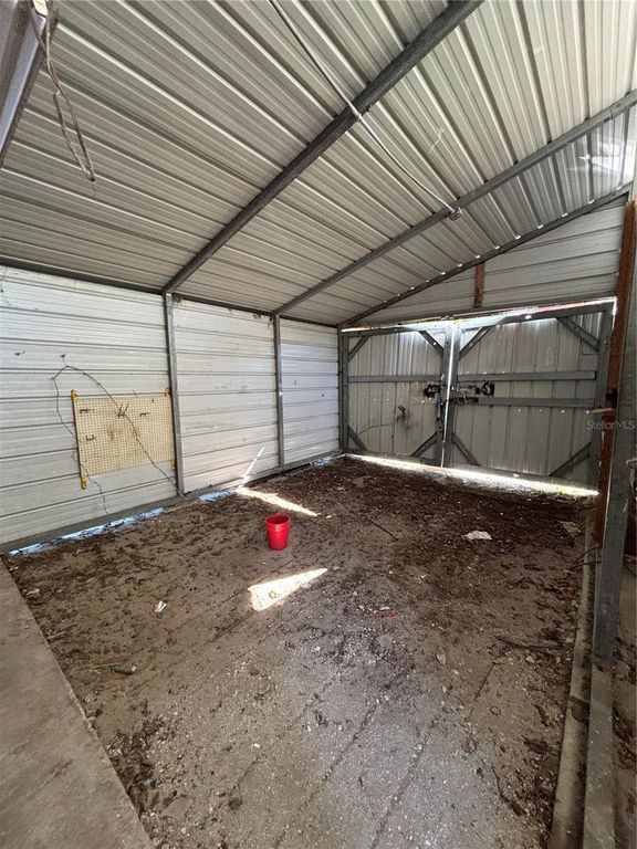 Image 18 of property listing at 8597 SE 126TH PLACE, Belleview, FL 34420