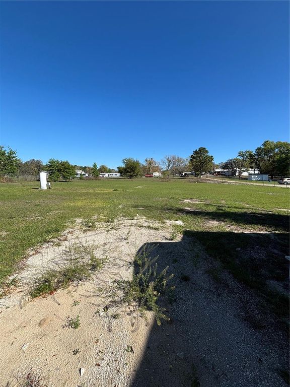 Image 19 of property listing at 8597 SE 126TH PLACE, Belleview, FL 34420