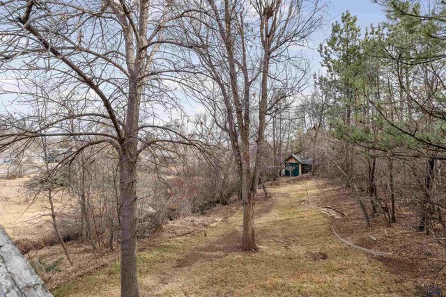 4001 PETE LN, Rapid City, SD 57702