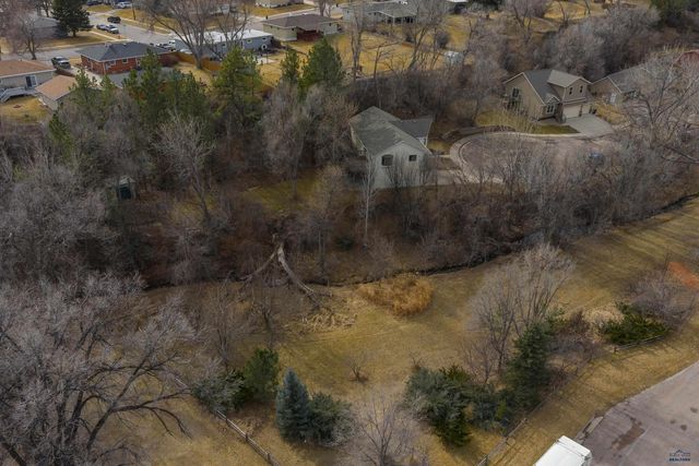 4001 PETE LN, Rapid City, SD 57702