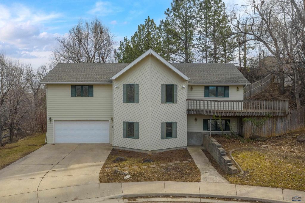 4001 PETE LN, Rapid City, SD 57702