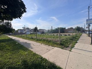 4002 W West End Avenue, Chicago, IL 60624