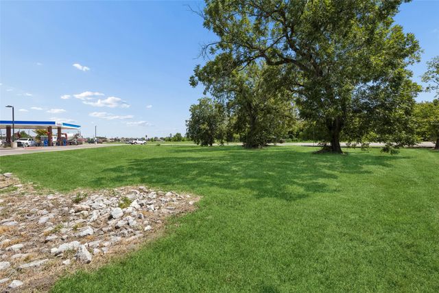 110 Louise Ritter Boulevard, Red Oak, TX 75154