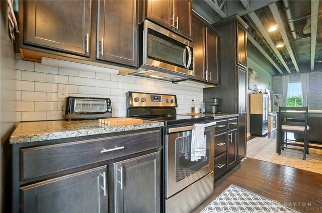 905 Brownstone Row, Springboro, OH 45066