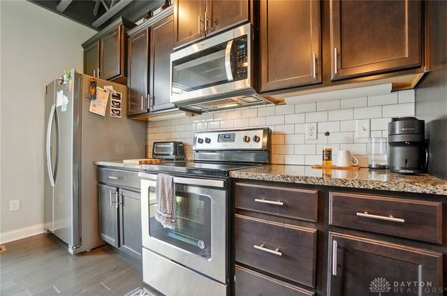 905 Brownstone Row, Springboro, OH 45066
