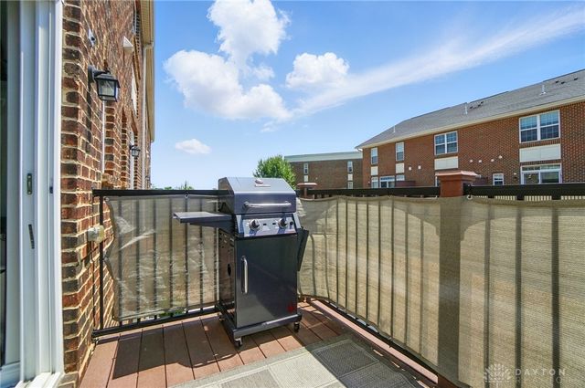 905 Brownstone Row, Springboro, OH 45066