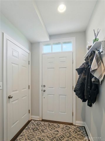 905 Brownstone Row, Springboro, OH 45066