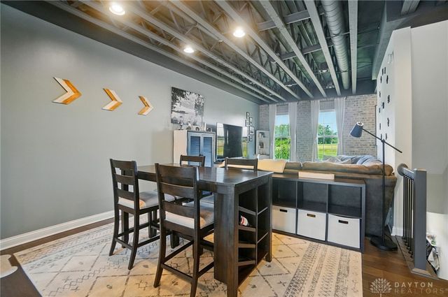 905 Brownstone Row, Springboro, OH 45066