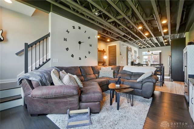 905 Brownstone Row, Springboro, OH 45066
