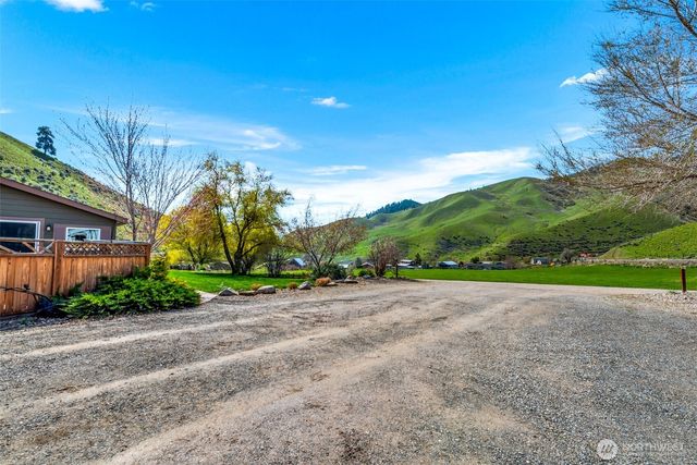 61 Twin Ponds Lane, Cashmere, WA 98815