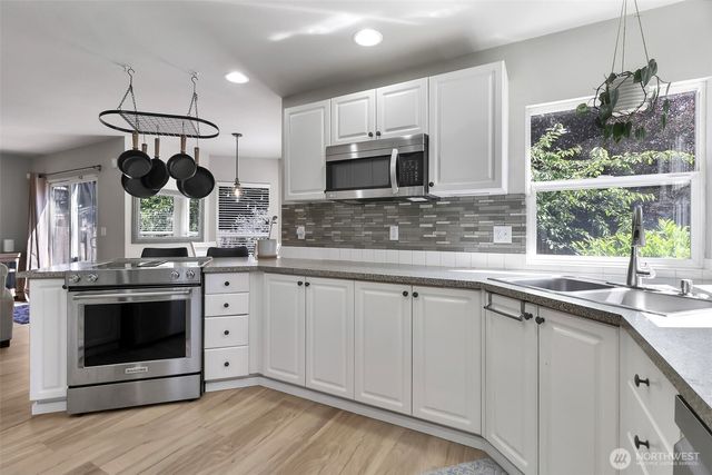 21516 102nd Street E, Bonney Lake, WA 98391