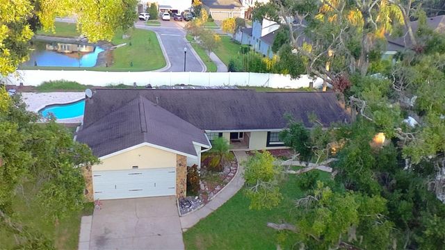 13603 WESTSHIRE DRIVE, Tampa, FL 33618