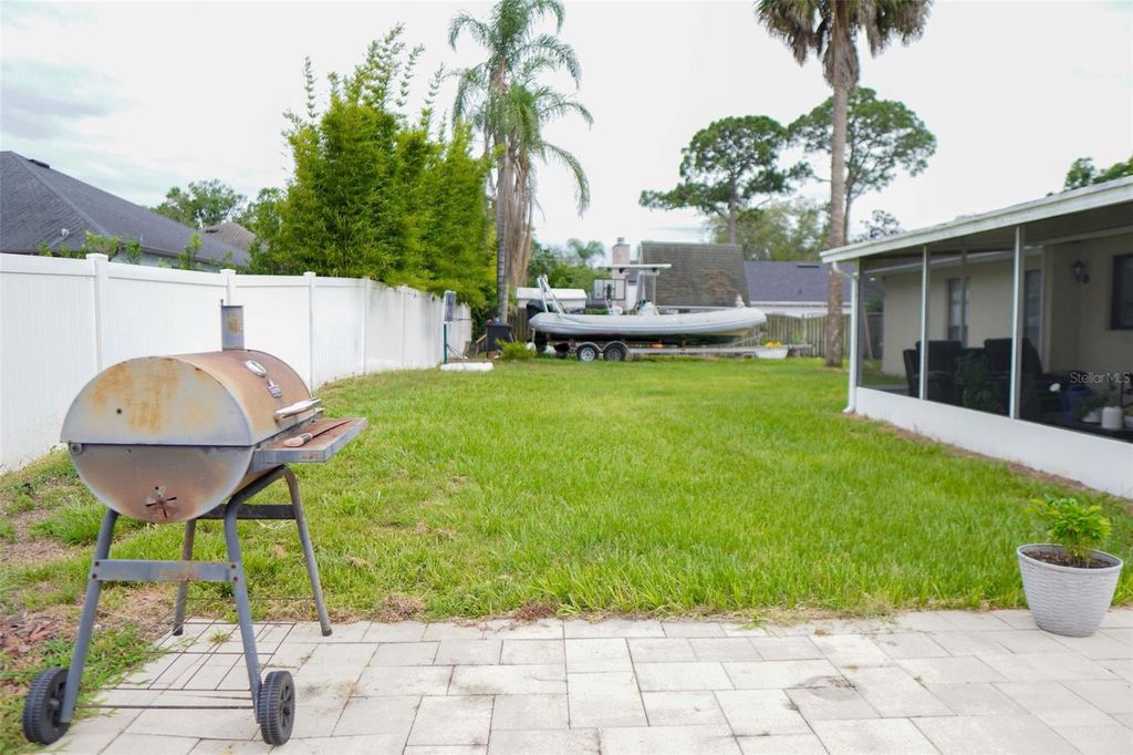 Image 14 of property listing at 13603 WESTSHIRE DRIVE, Tampa, FL 33618