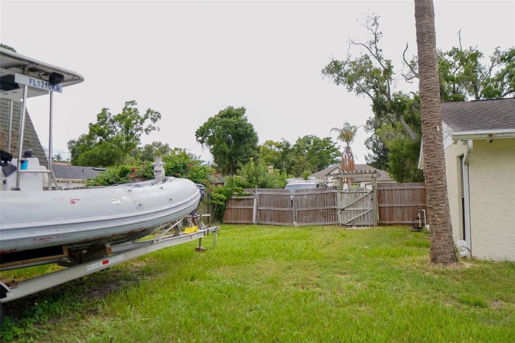 Image 19 of property listing at 13603 WESTSHIRE DRIVE, Tampa, FL 33618