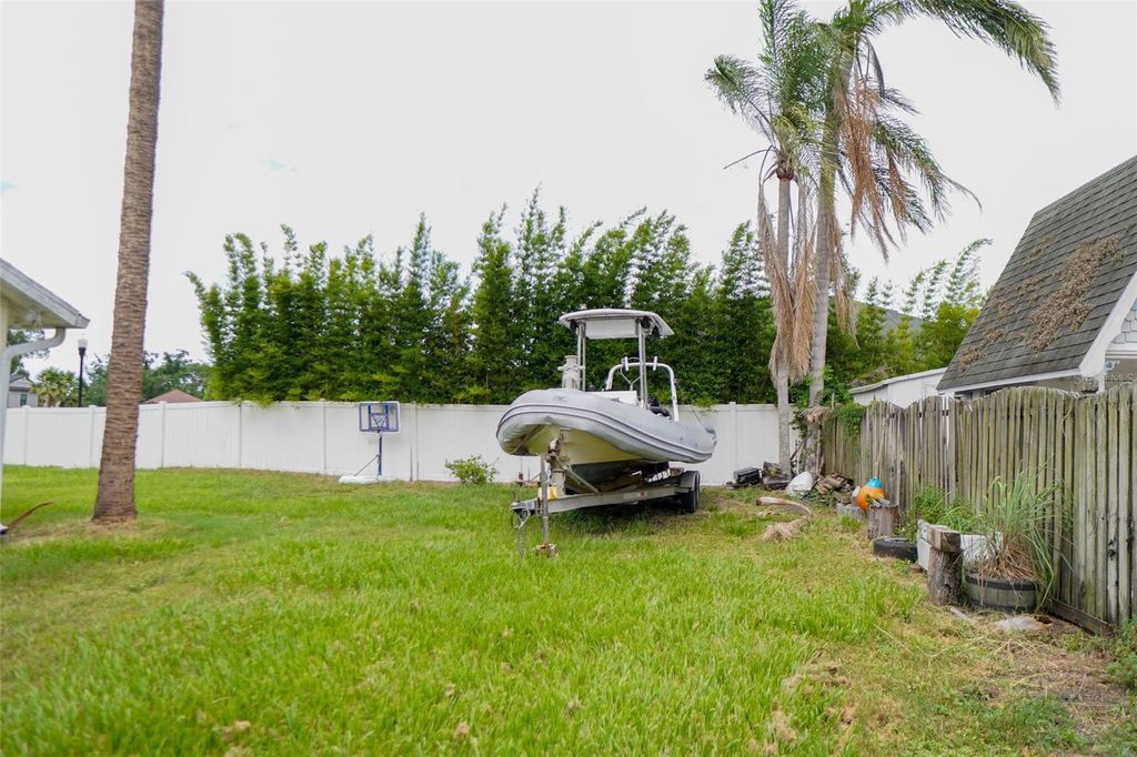 Image 20 of property listing at 13603 WESTSHIRE DRIVE, Tampa, FL 33618