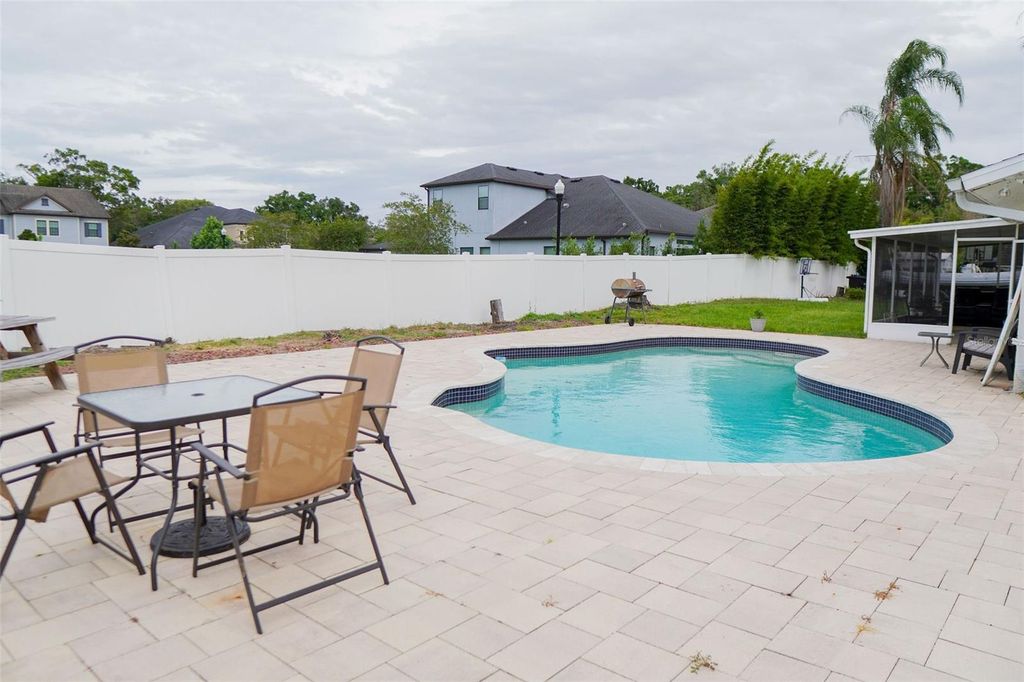 Image 21 of property listing at 13603 WESTSHIRE DRIVE, Tampa, FL 33618