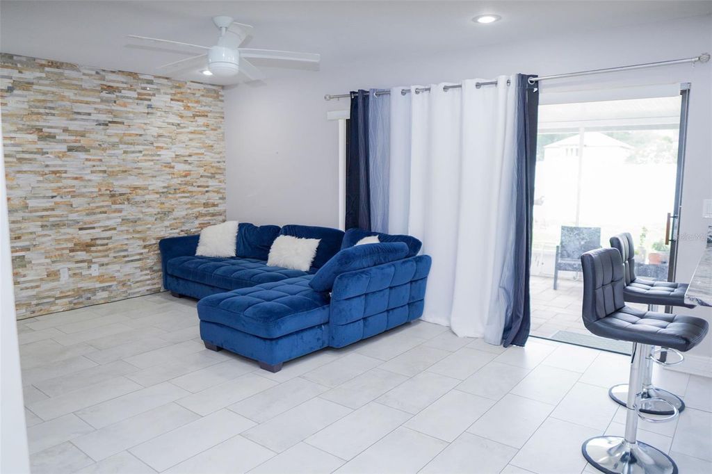 Image 32 of property listing at 13603 WESTSHIRE DRIVE, Tampa, FL 33618