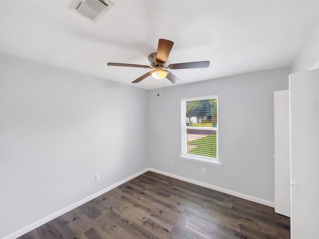 109 N Heights Drive, Crowley, TX 76036