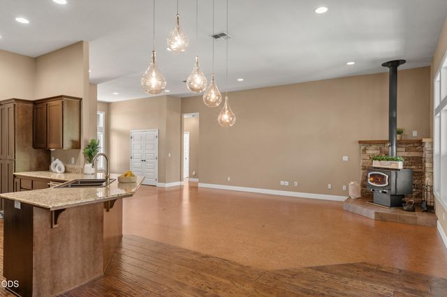 642 Sheffield Drive, Eagle Point, OR 97524