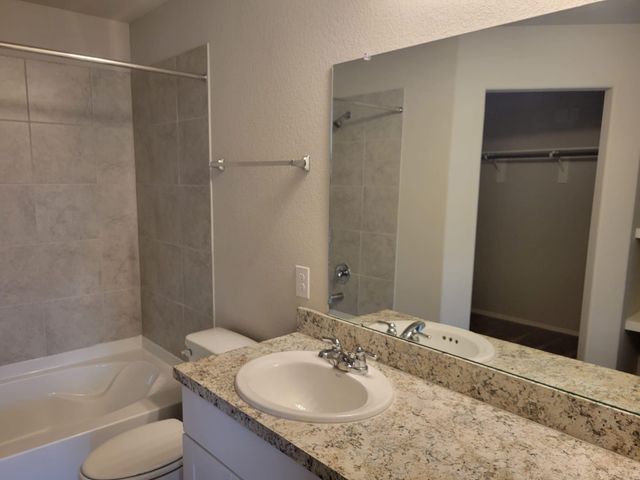 14930 Dane Ct, Montgomery, TX 77316
