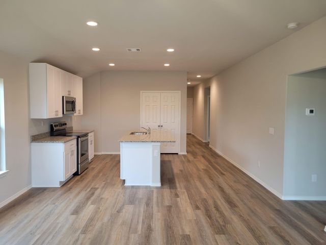 14930 Dane Ct, Montgomery, TX 77316