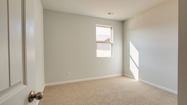 4226 Henslowe Rd, Columbia, TN 38401