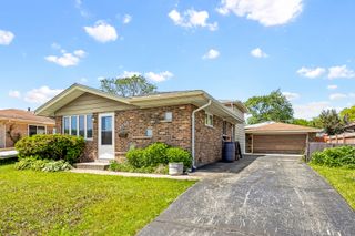 16466 Terry Lane, Oak Forest, IL 60452