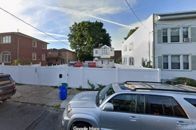 6626 53rd Road, Maspeth, NY 11378