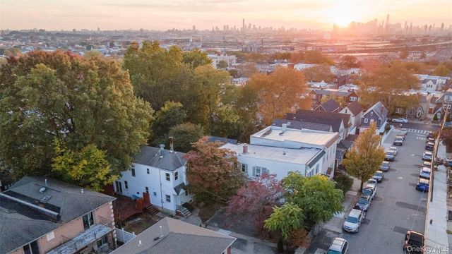 6626 53rd Road, Maspeth, NY 11378