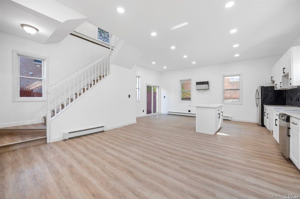 6626 53rd Road, Maspeth, NY 11378 — photo 4