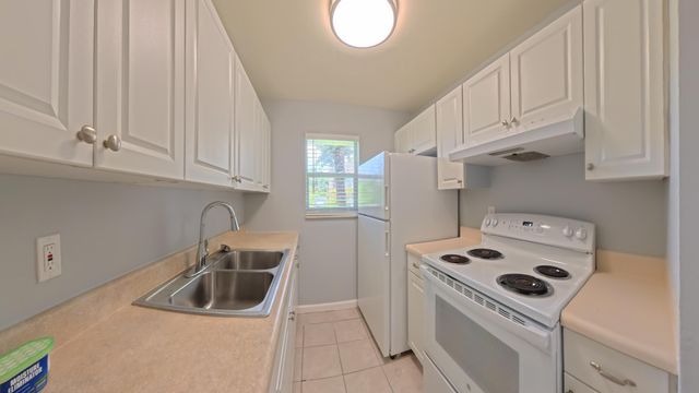 2301 SE 4th Street 3, Boynton Beach, FL 33435