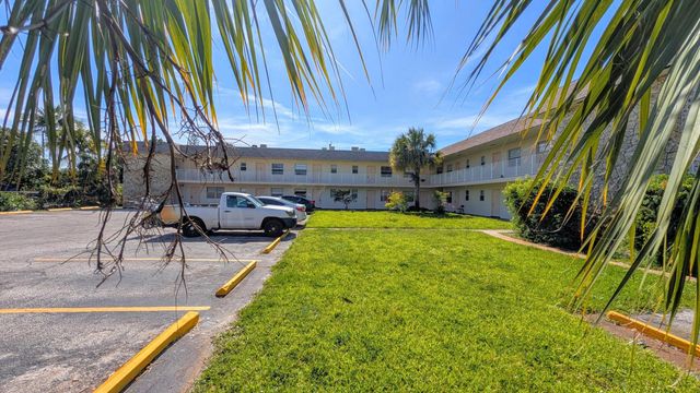 2301 SE 4th Street 3, Boynton Beach, FL 33435