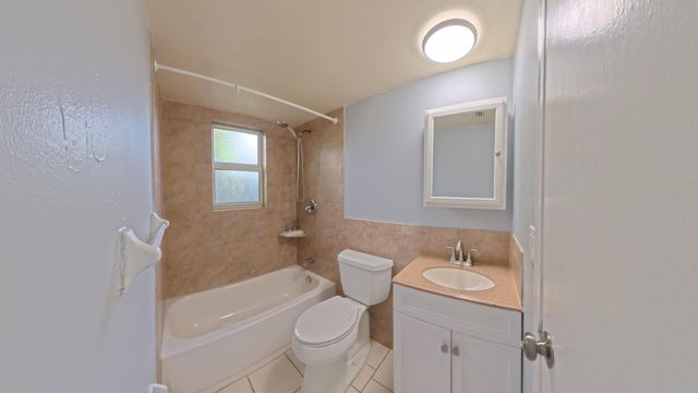 2301 SE 4th Street 3, Boynton Beach, FL 33435