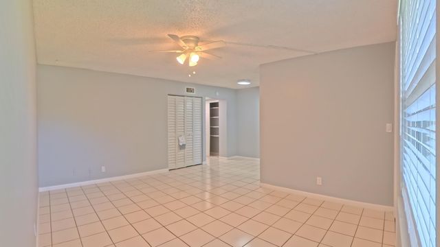 2301 SE 4th Street 3, Boynton Beach, FL 33435