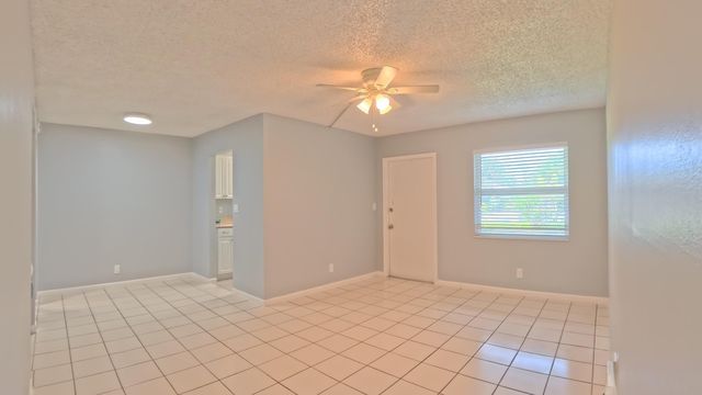 2301 SE 4th Street 3, Boynton Beach, FL 33435