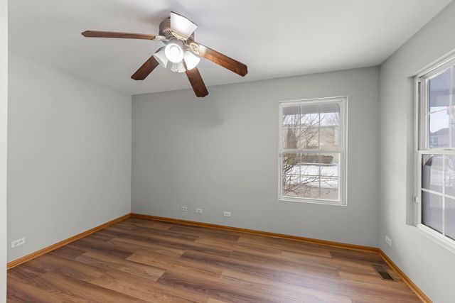 21519 Cormorant Street, Crest Hill, IL 60435