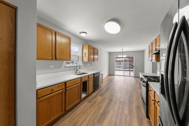 21519 Cormorant Street, Crest Hill, IL 60435