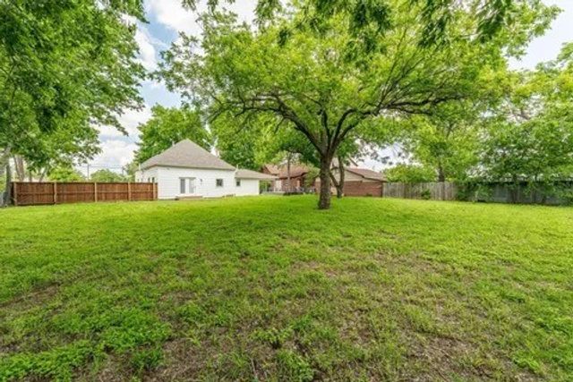 608 N Belknap Avenue, Stephenville, TX 76401