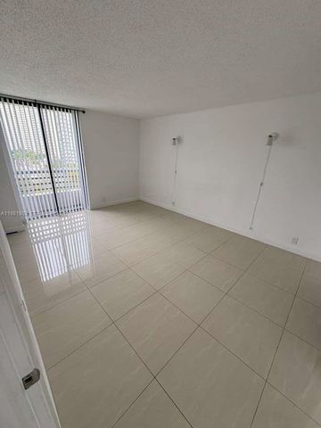 3300 NE 191st St 801, Aventura, FL 33180