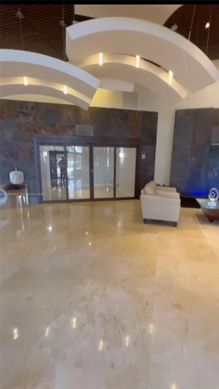 3300 NE 191st St 801, Aventura, FL 33180