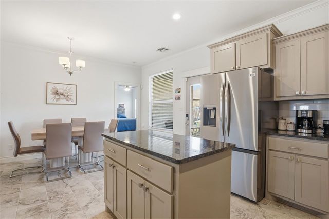 913 SW 80th St, Lawton, OK 73505