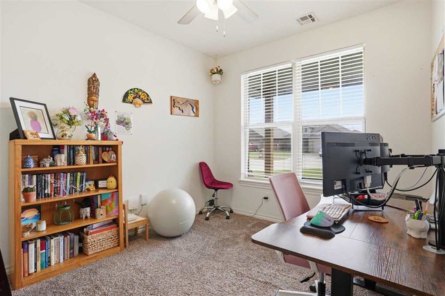 913 SW 80th St, Lawton, OK 73505