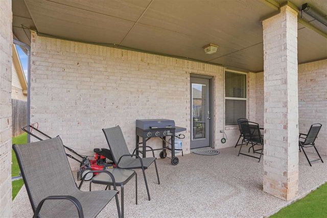 913 SW 80th St, Lawton, OK 73505