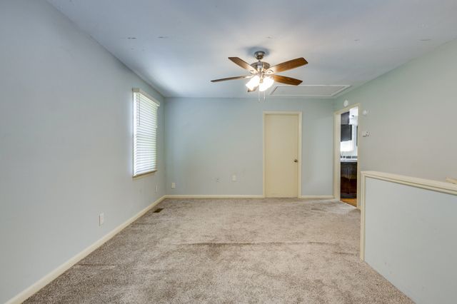 2023 Denise Dr, Columbia, TN 38401