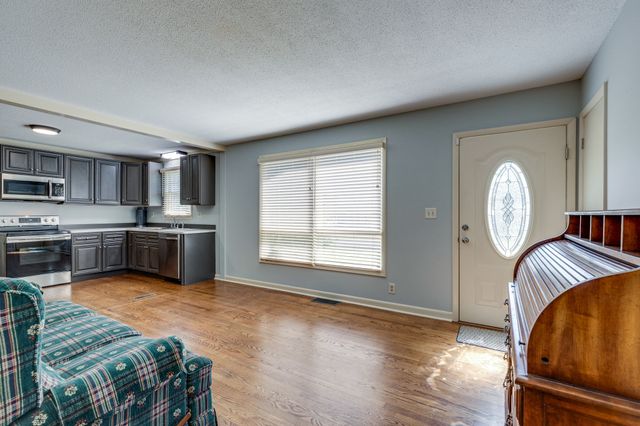 2023 Denise Dr, Columbia, TN 38401
