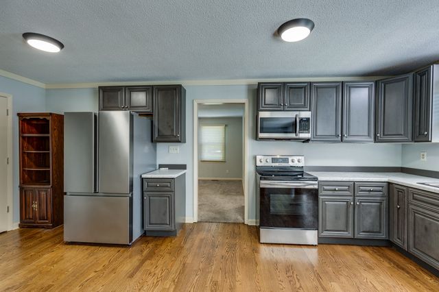 2023 Denise Dr, Columbia, TN 38401