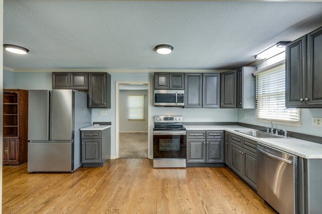 2023 Denise Dr, Columbia, TN 38401