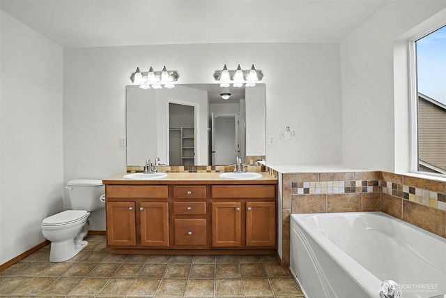 2213 189th Street E, Tacoma, WA 98445