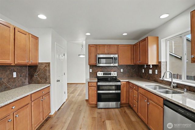 2213 189th Street E, Tacoma, WA 98445