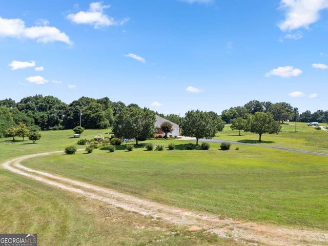 1121 Beacon Light Road, Hartwell, GA 30643